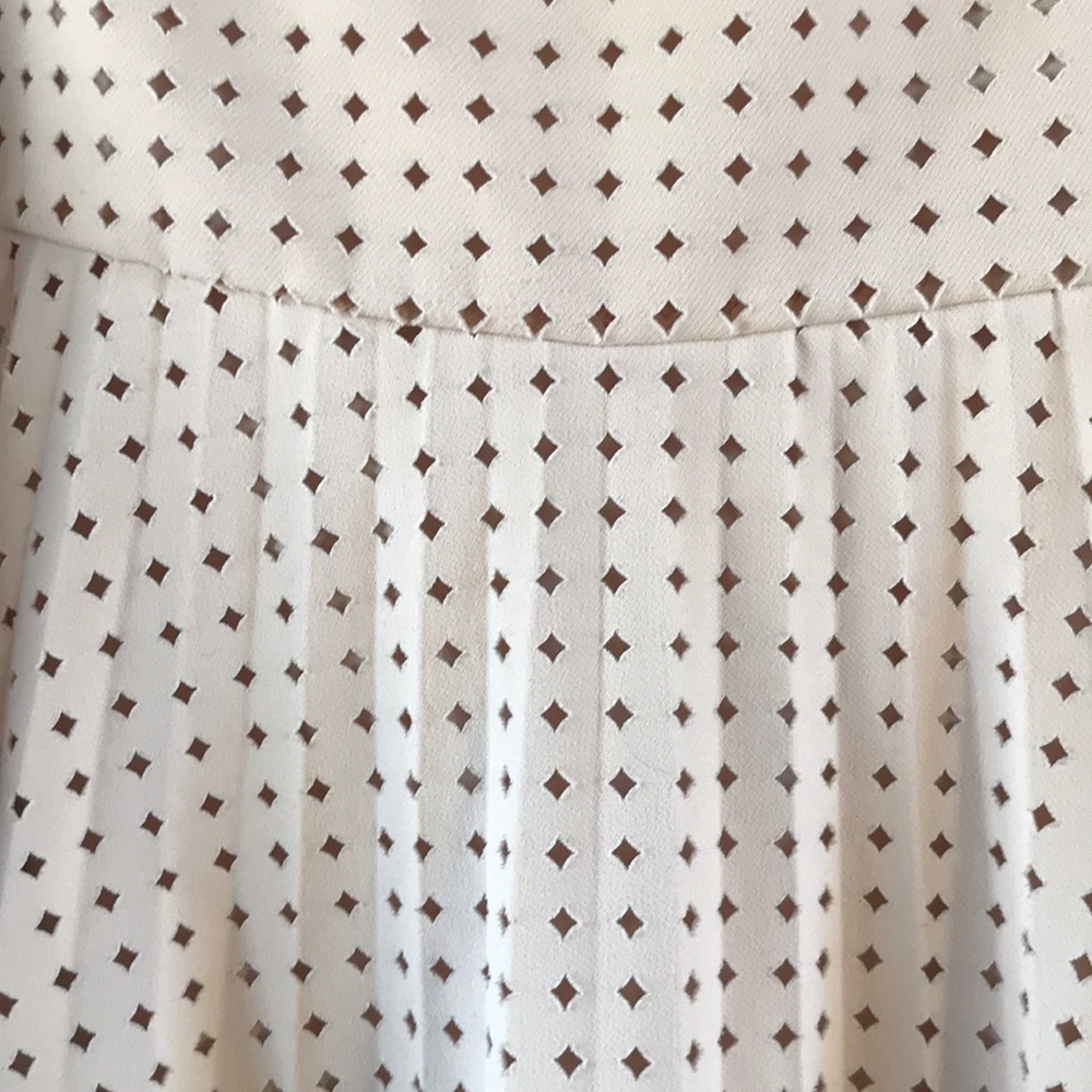 Pale pink pleated J. Crew skirt - Picture 2 of 4